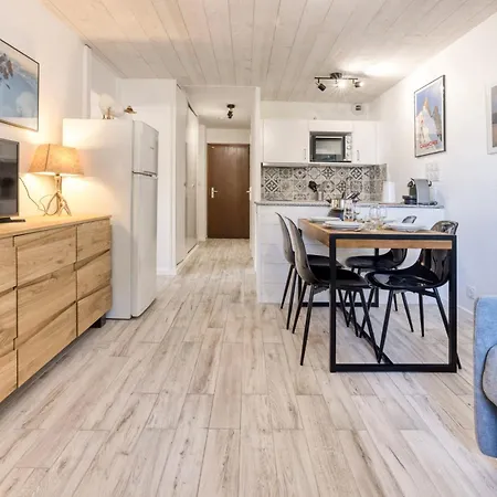 Apartment Charmin Savoy - Lovely 1 Bedroom Next To Savoy Area *