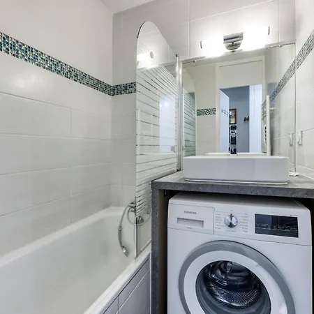 Charmin Savoy - Lovely 1 Bedroom Next To Savoy Area *