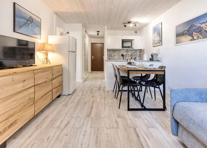 Apartment Charmin Savoy - Lovely 1 Bedroom Next To Savoy Area *