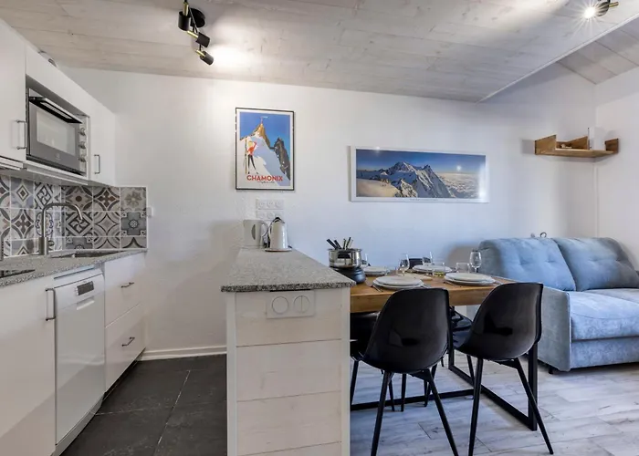 Apartment Charmin Savoy - Lovely 1 Bedroom Next To Savoy Area