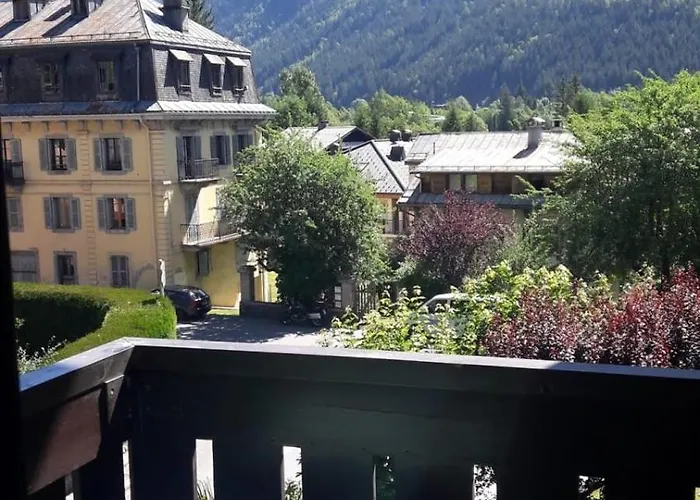 Charmin Savoy - Lovely 1 Bedroom Next To Savoy Area Apartment